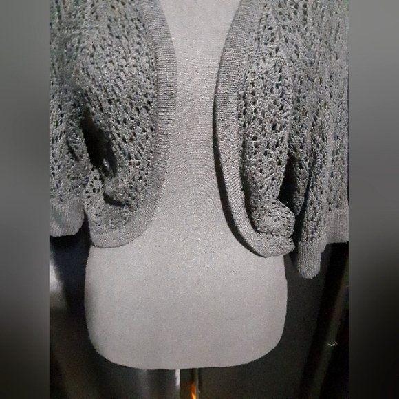 Lane Bryant Acrylic Cropped Cardigan Sweater Short Sleeve Black Women's 22-24 - Picture 3 of 6